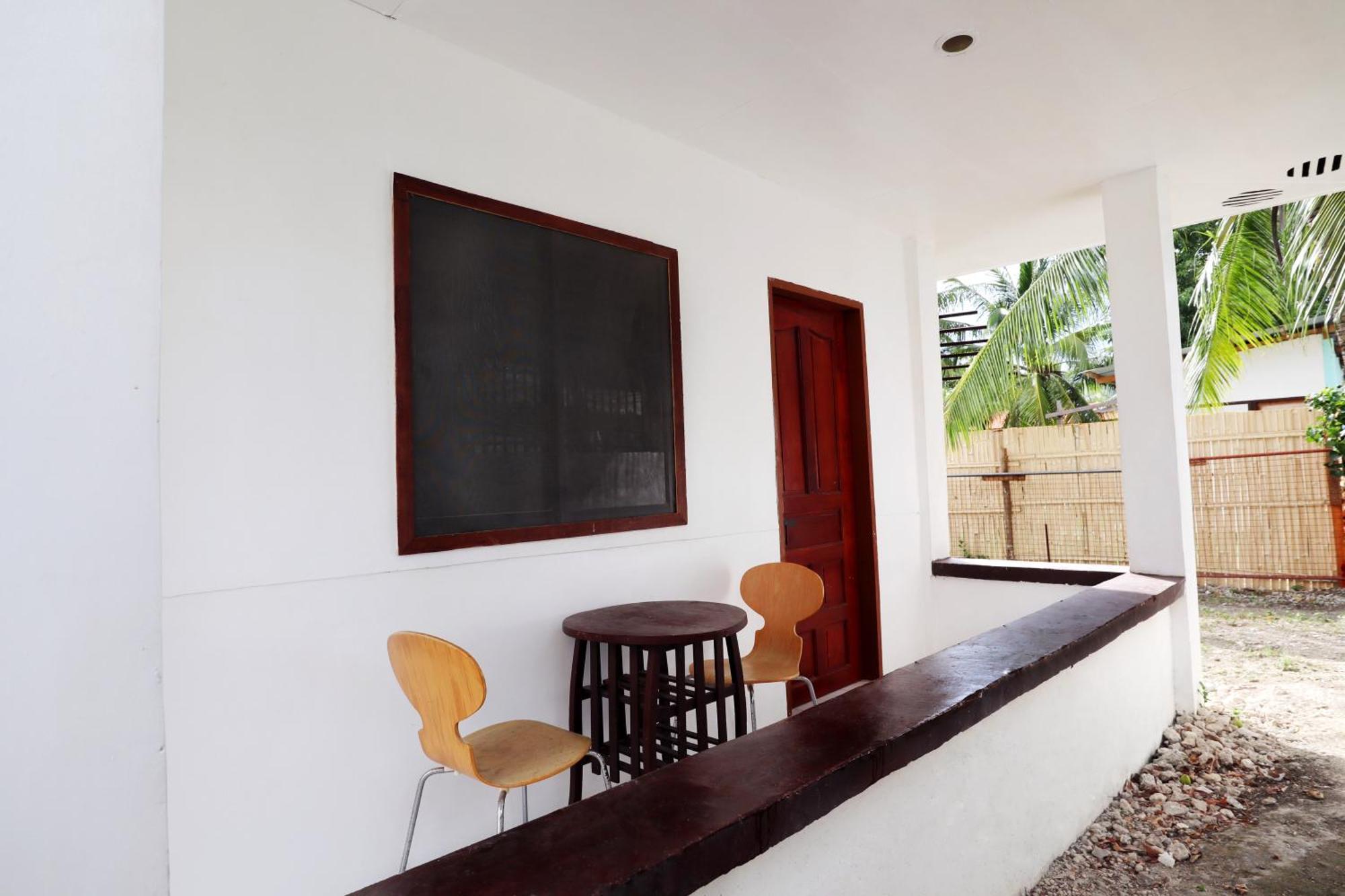 Ocean Breeze Hostel By Daily Sweet โมอัลโบอัล ภายนอก รูปภาพ